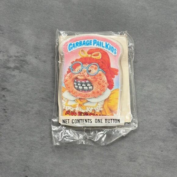 Vintage Deadstock Garbage Pail Kids Awesome Girl Pin Button 1986 Topps - Picture 1 of 5